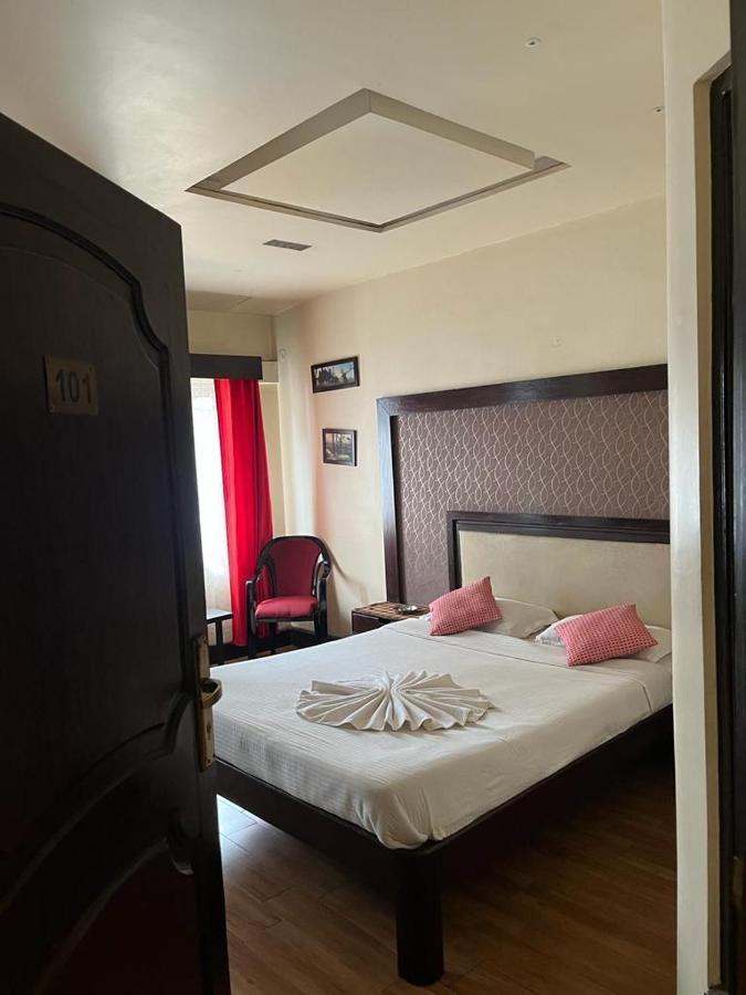 La Serene Stay Shillong Bagian luar foto